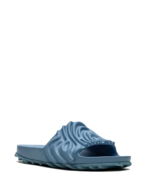 20953816_50922487_2048