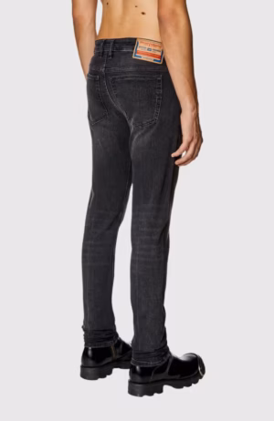 1979_sleenker_0pfax_1732705011814_d7f0e1023c